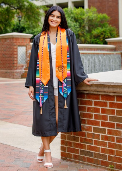 RE_1031p Palmer Photography - graduation portrait, Mercer University female